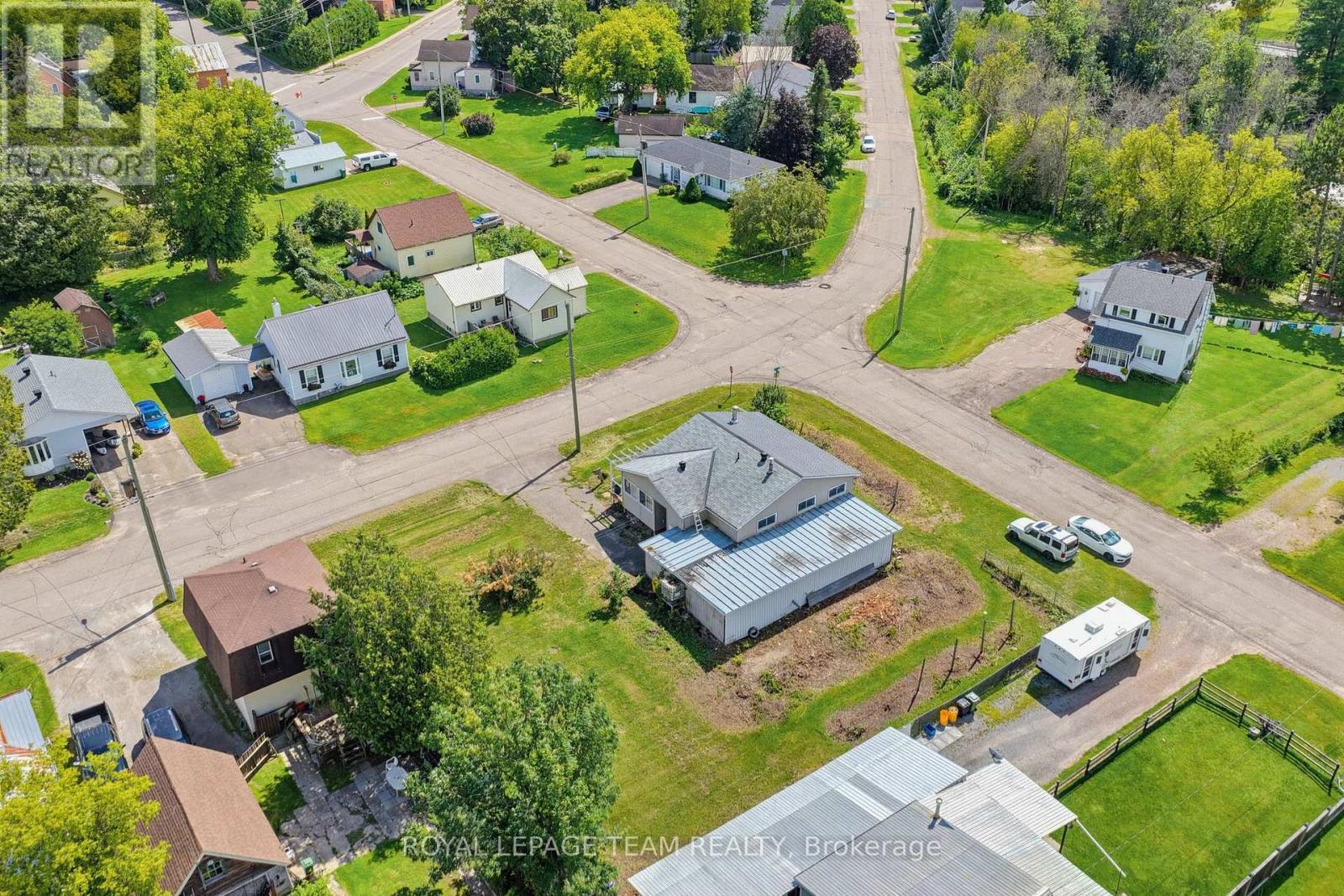 550 GIROUX STREET - 29