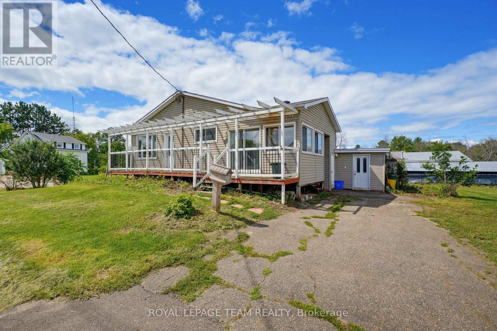 550 GIROUX STREET - 3