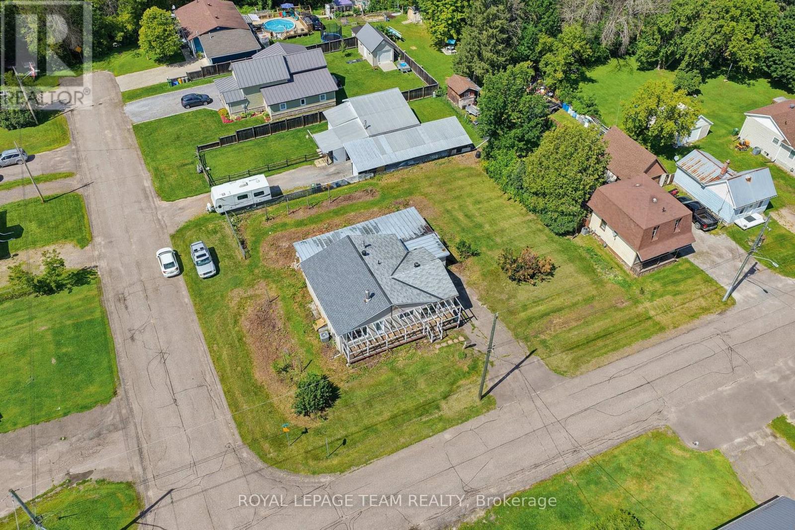 550 GIROUX STREET - 30