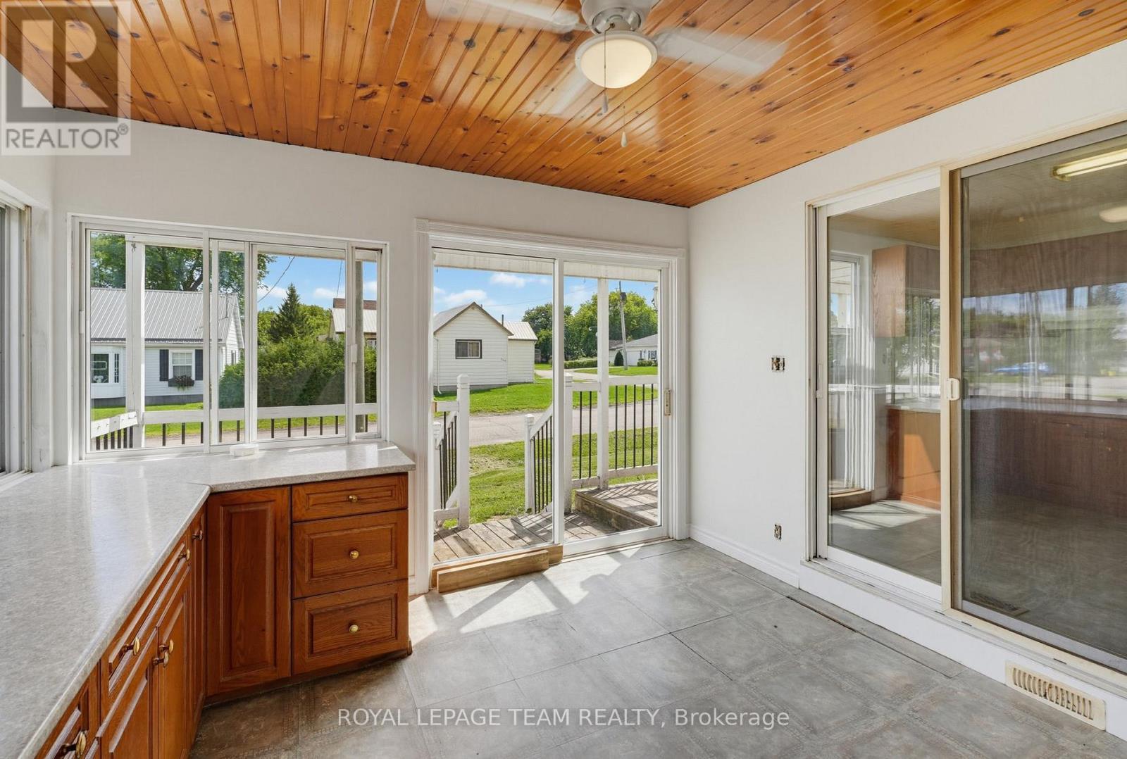 550 GIROUX STREET - Image 9
