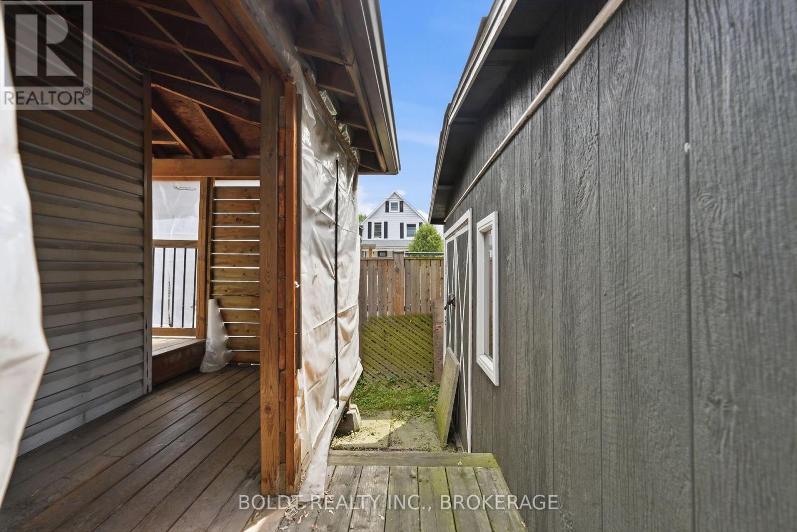 38 MARS AVENUE - 21
