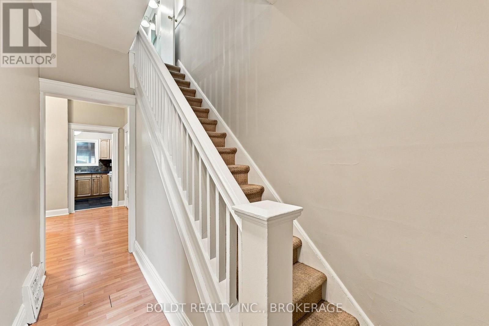 38 MARS AVENUE - 6