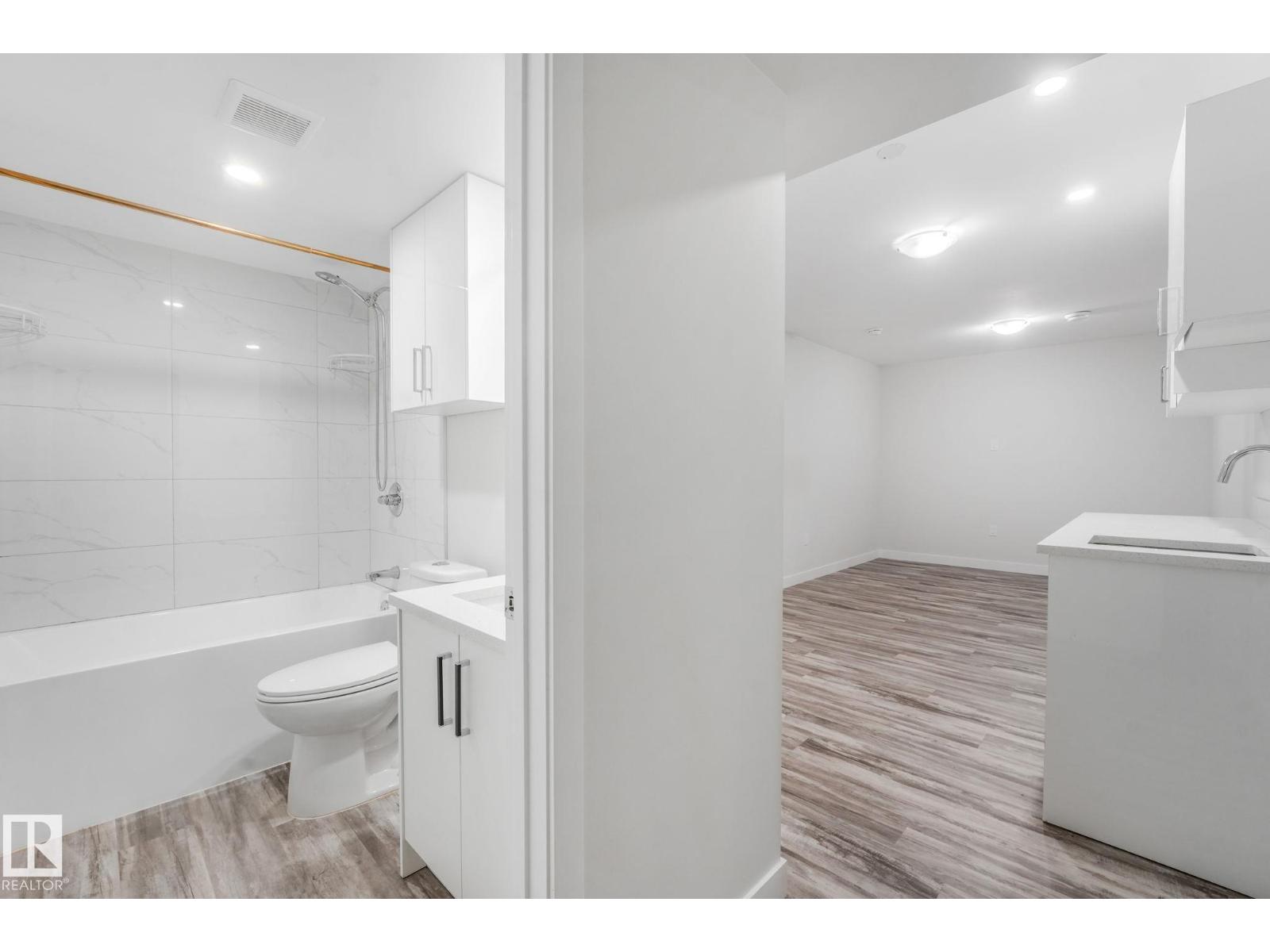 16619 14 AV SW - 54