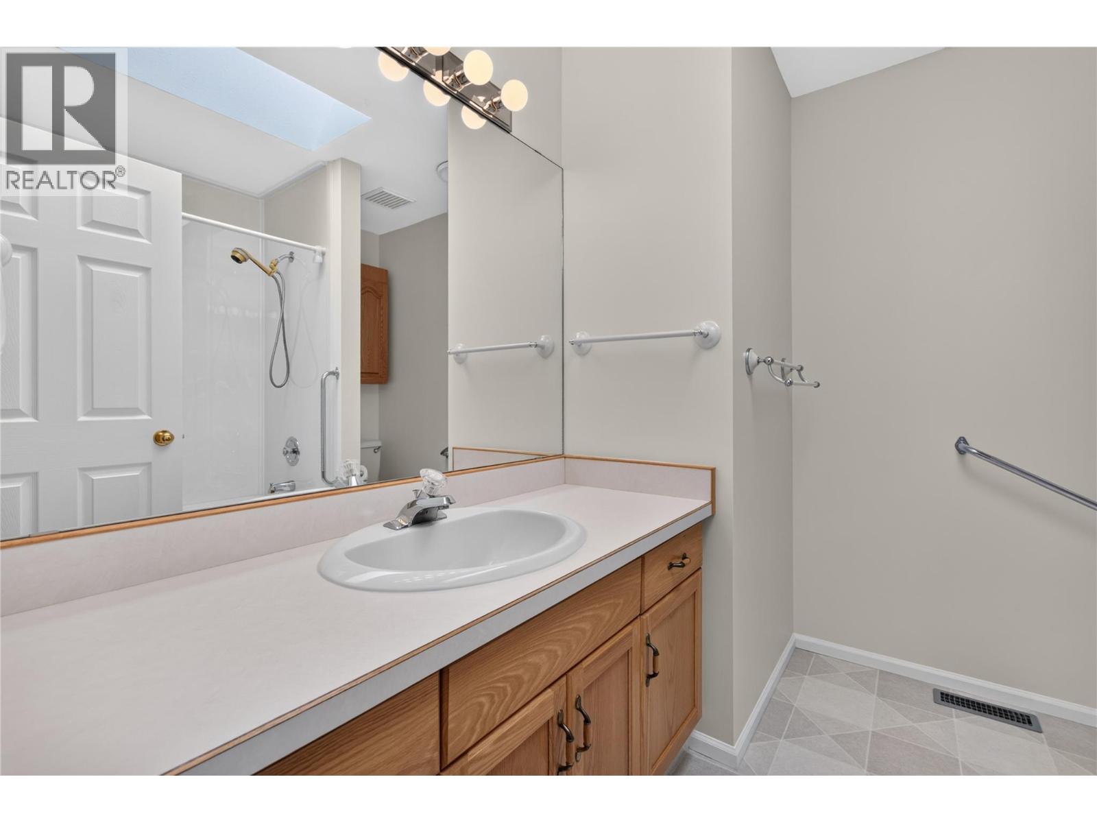 #213 102 Forestbrook Place - 22