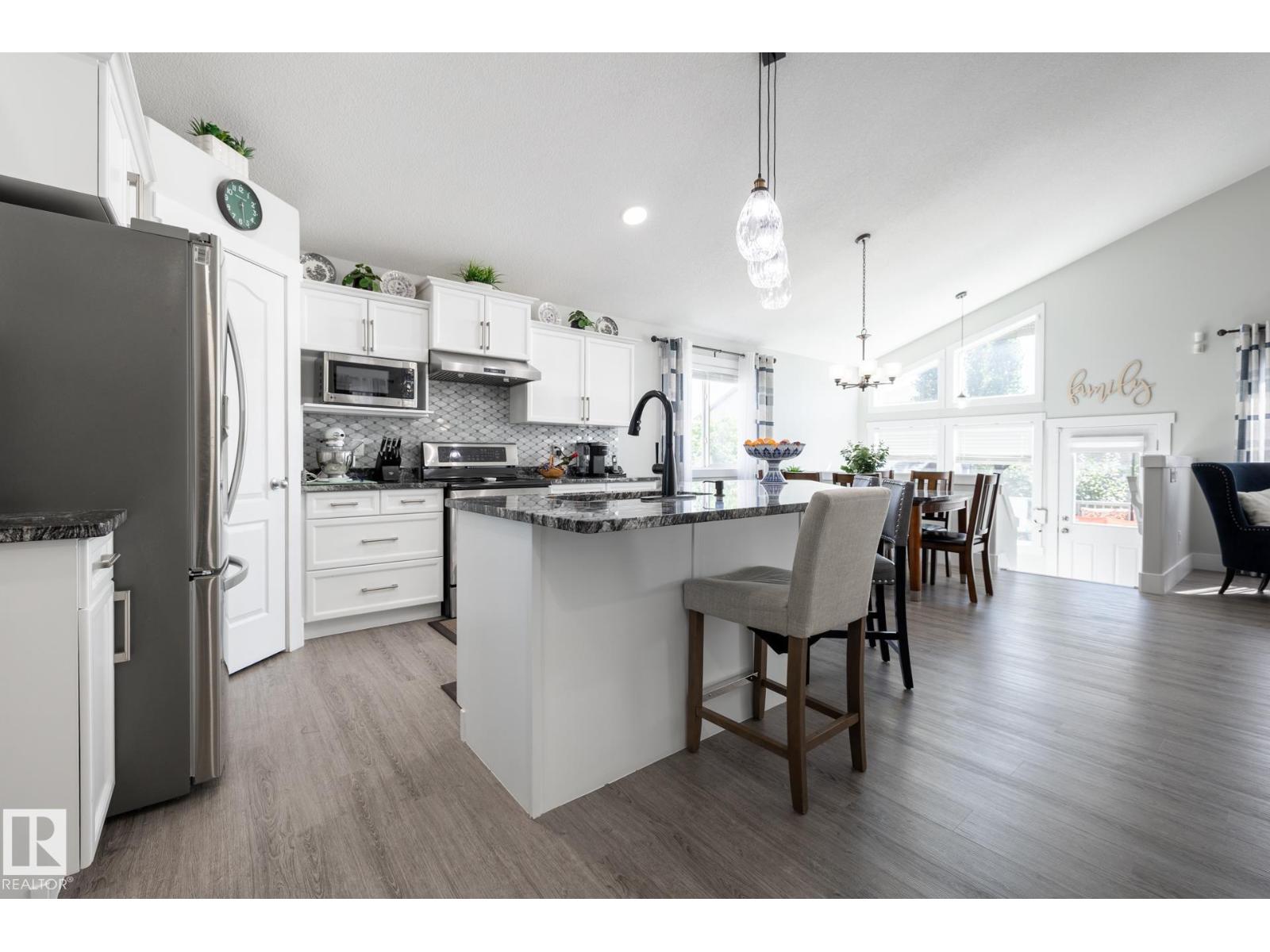 8919 176 AV NW - Image 8