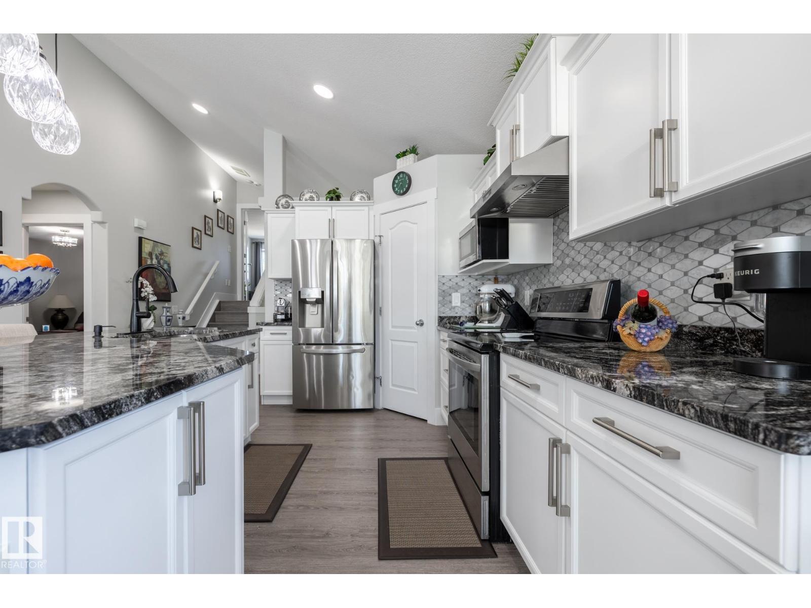 8919 176 AV NW - Image 12