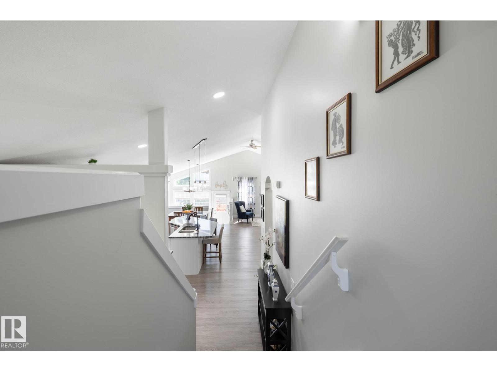 8919 176 AV NW - 33