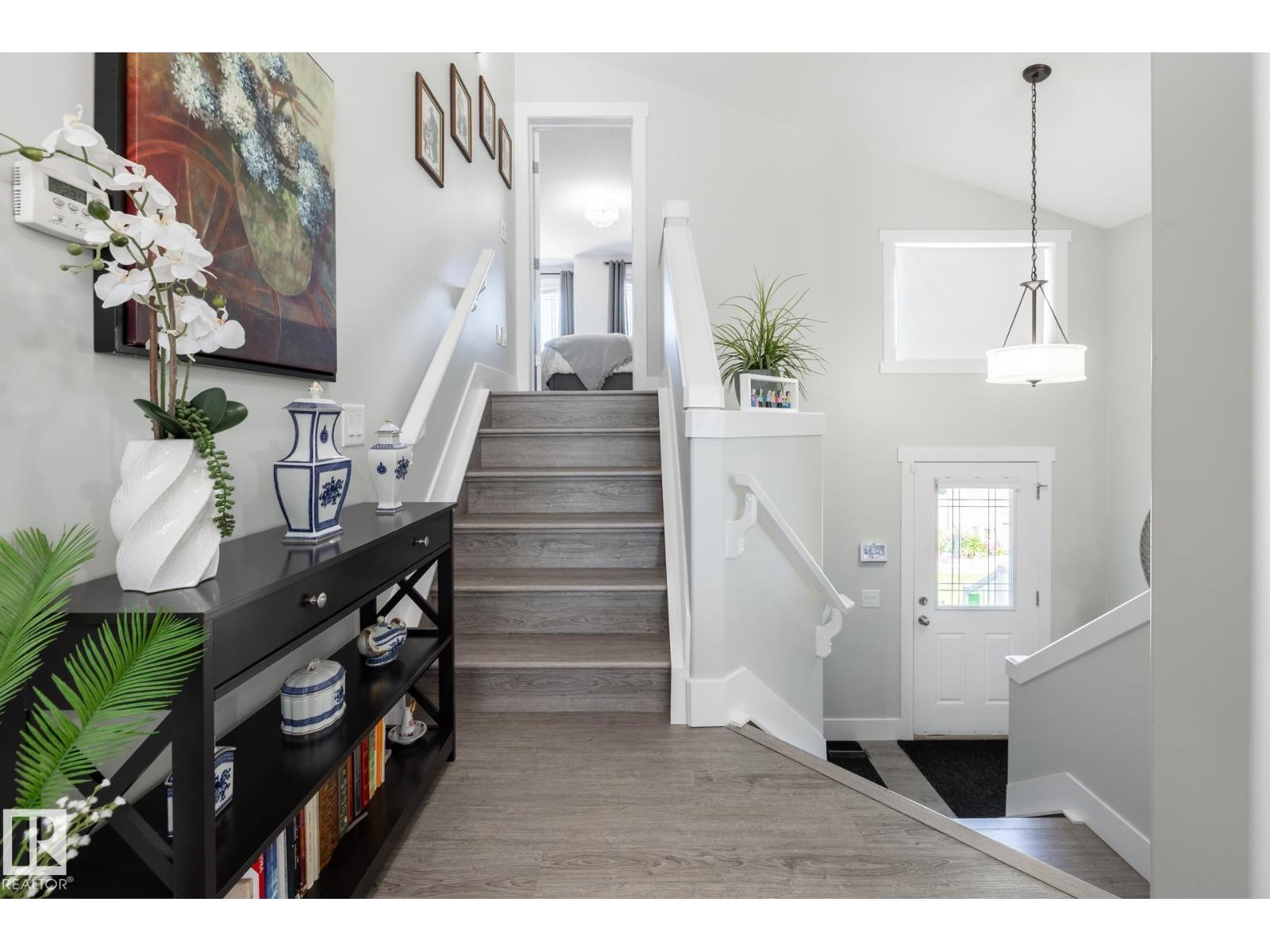 8919 176 AV NW - Image 23