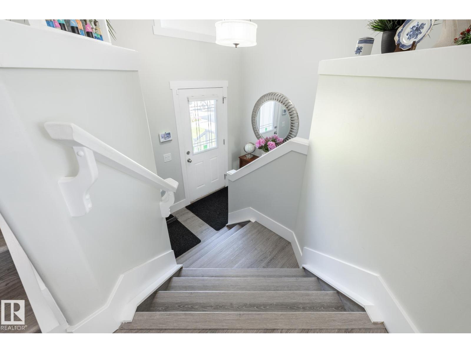 8919 176 AV NW - 51