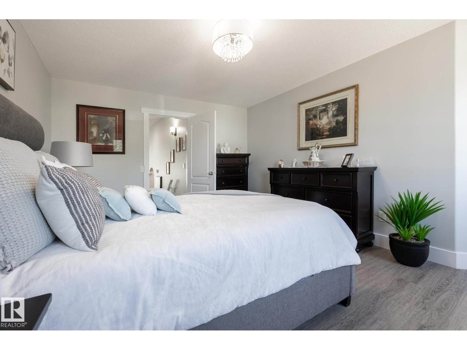 8919 176 AV NW - Image 28