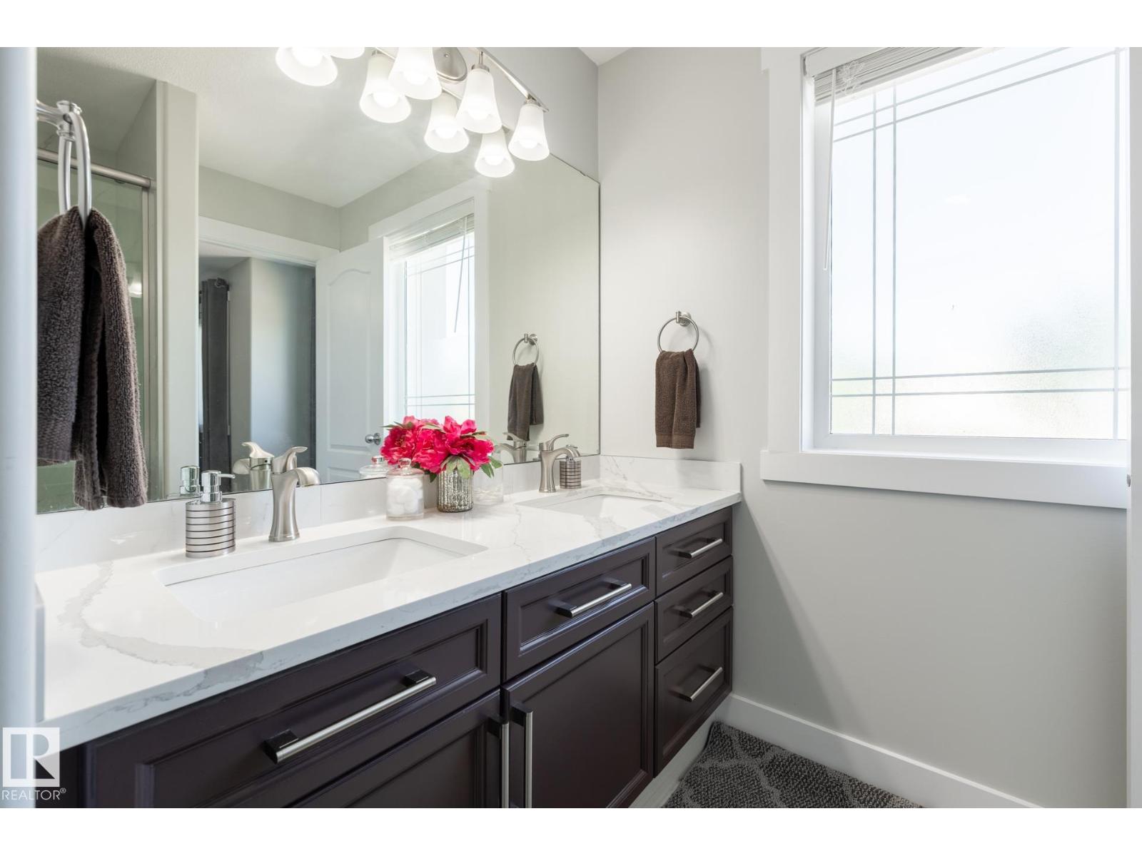 8919 176 AV NW - Image 32