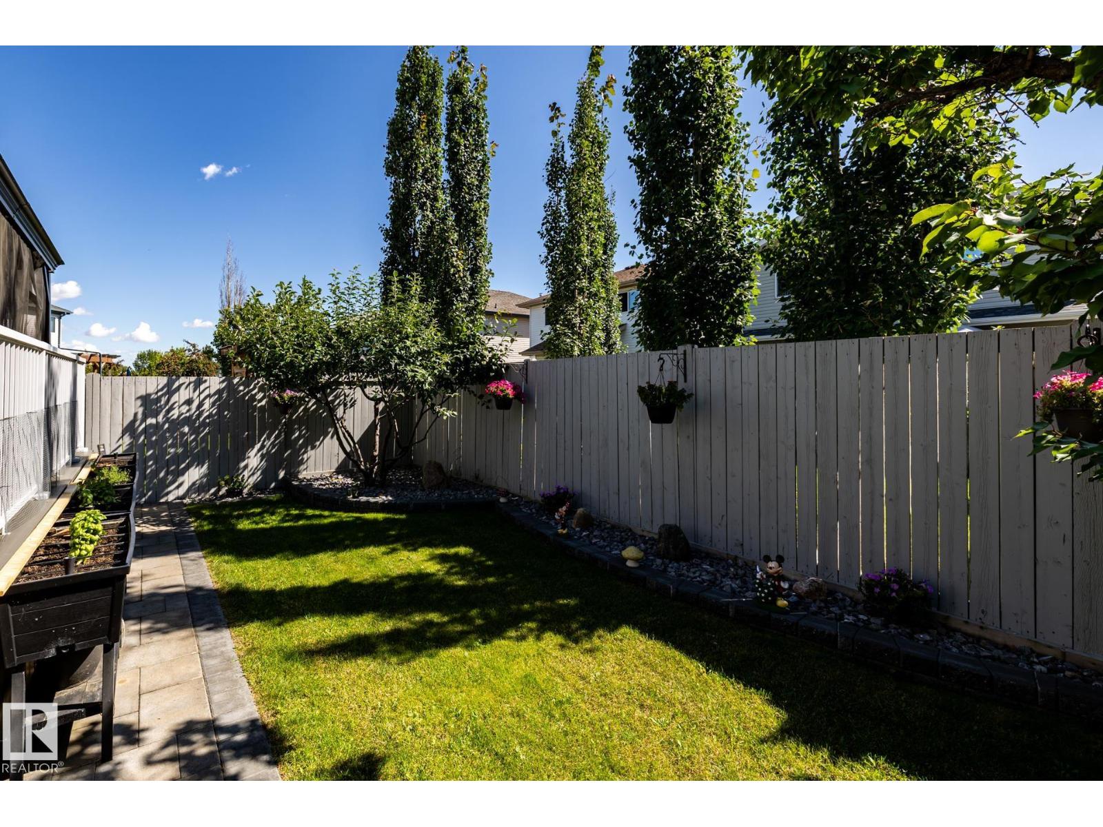 8919 176 AV NW - Image 58
