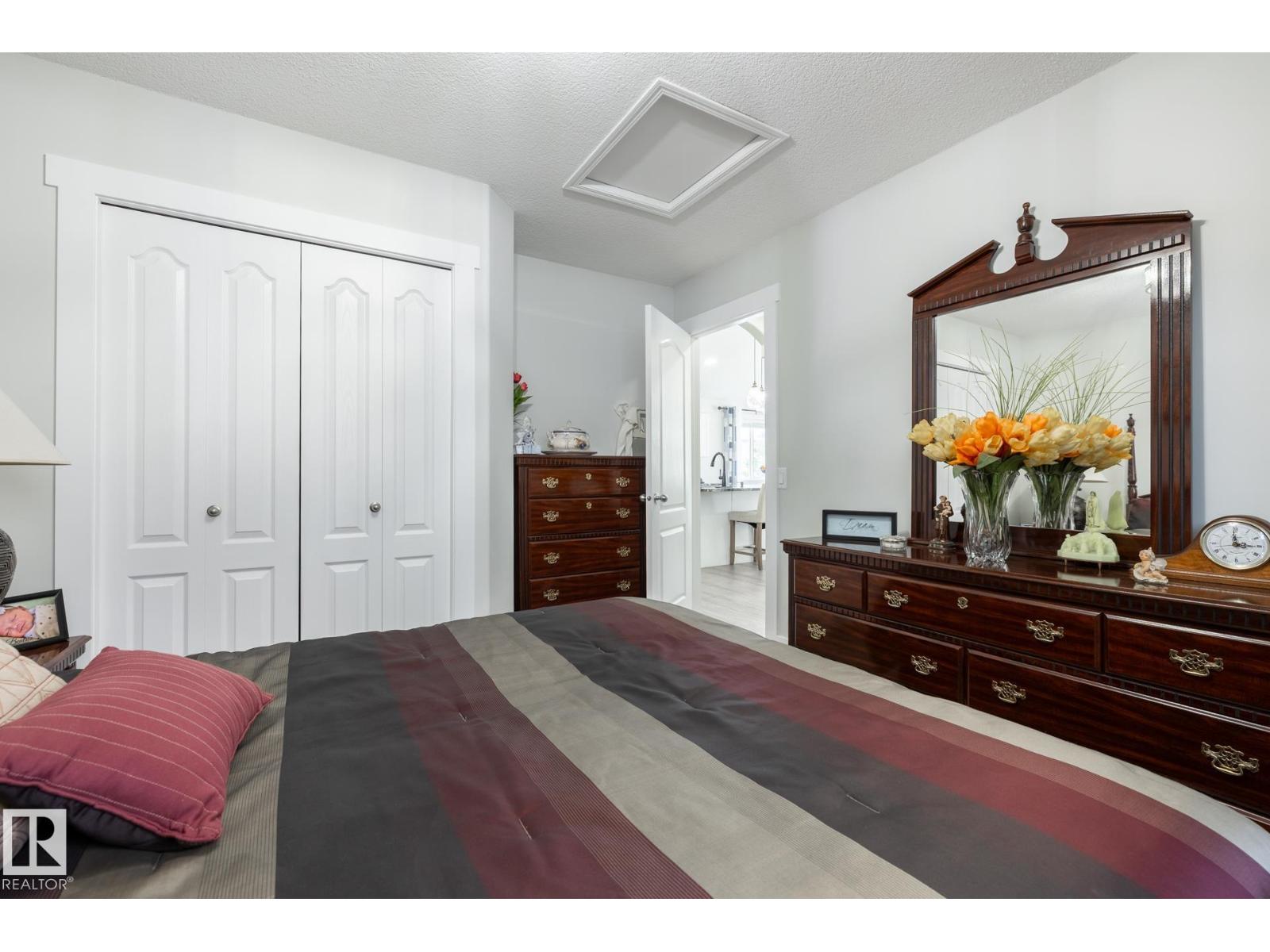 8919 176 AV NW - 37