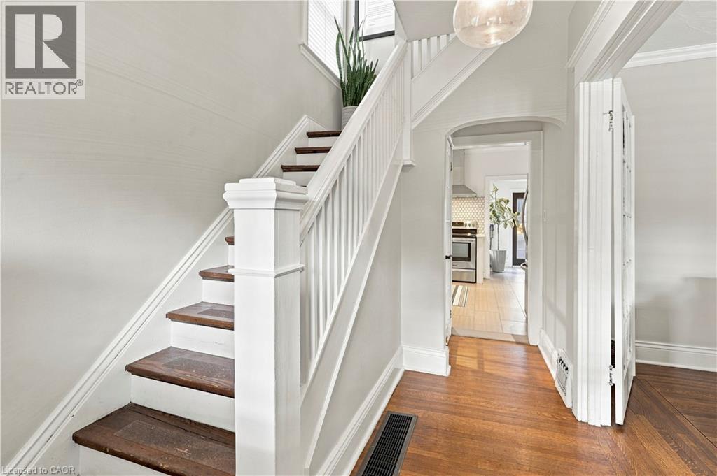 115 KENSINGTON Avenue S - Image 8