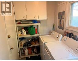 Kitchen - 2848 24 Street  Nw, Calgary, AB T2M3Z3 Photo 9