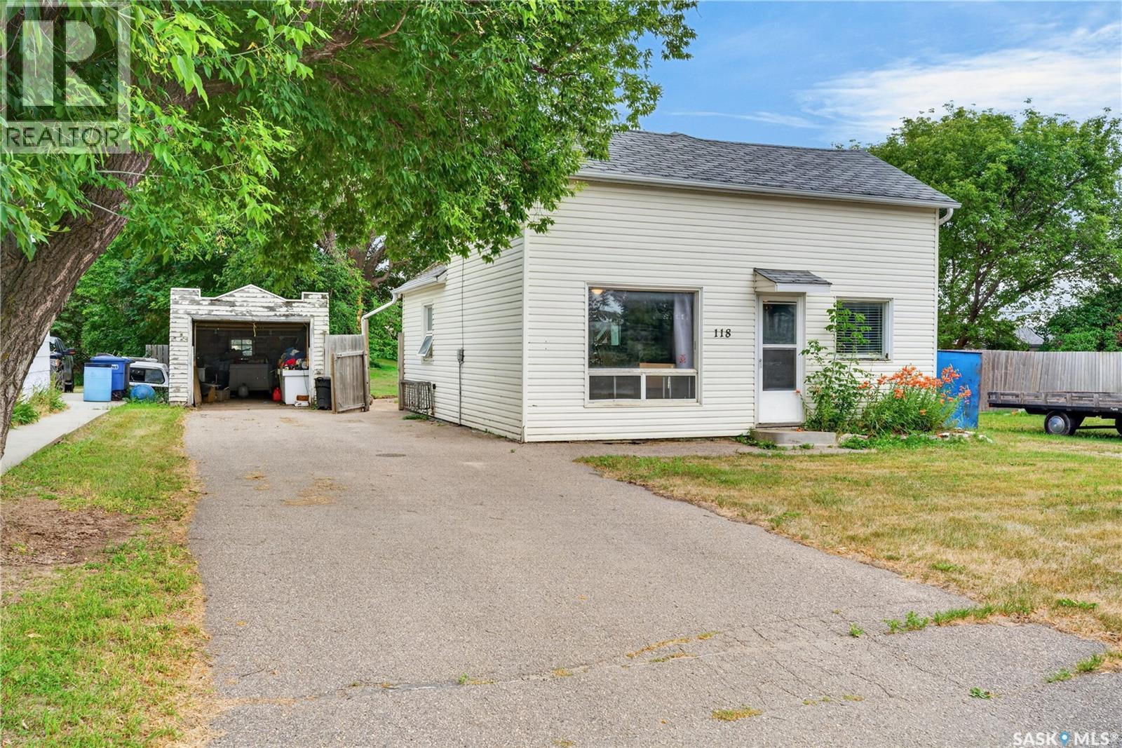 118 9th STREET