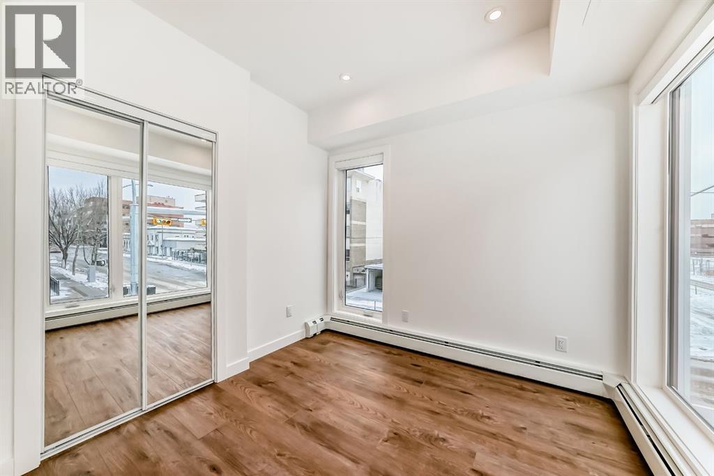#209 310 15 Avenue SW - 7