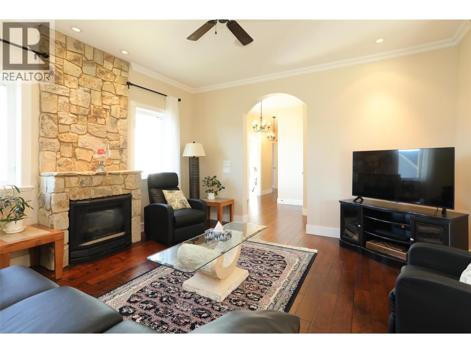 390 Quilchena Drive - Image 38