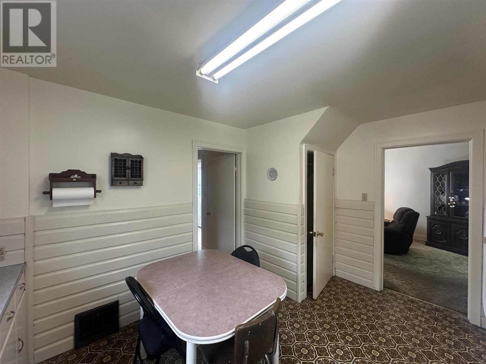 515 Morin ST - 11