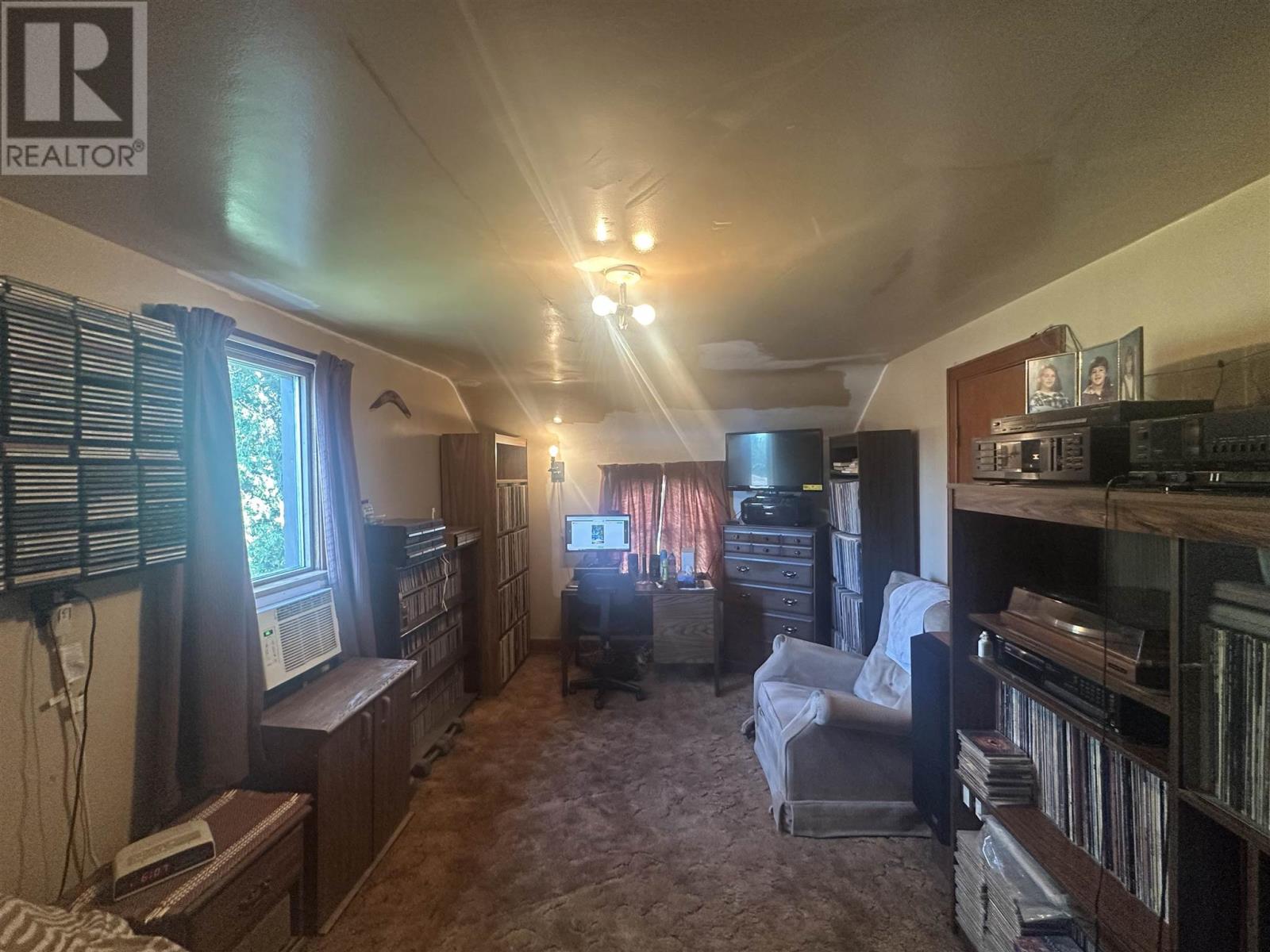 515 Morin ST - 20