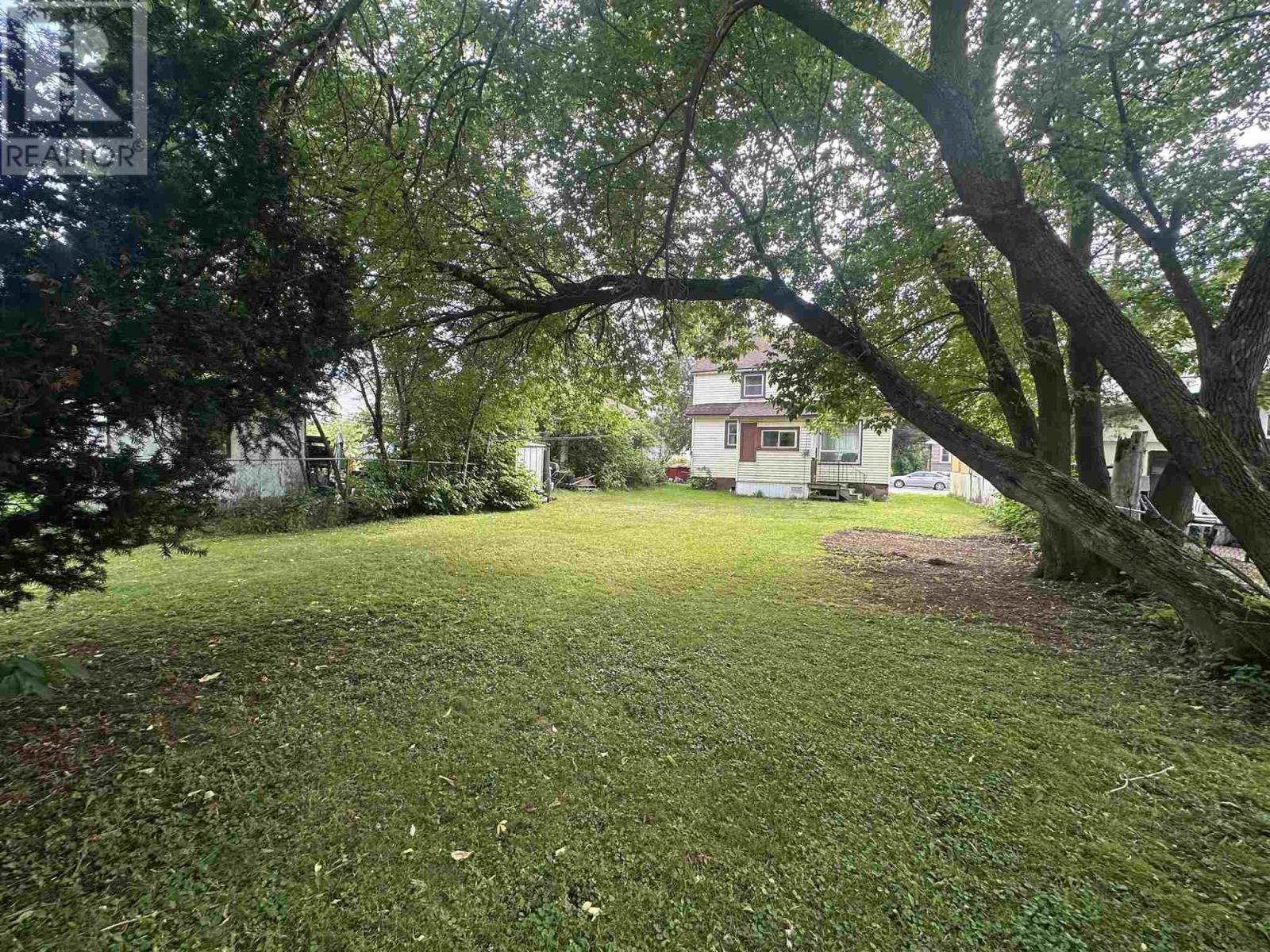 515 Morin ST - 35