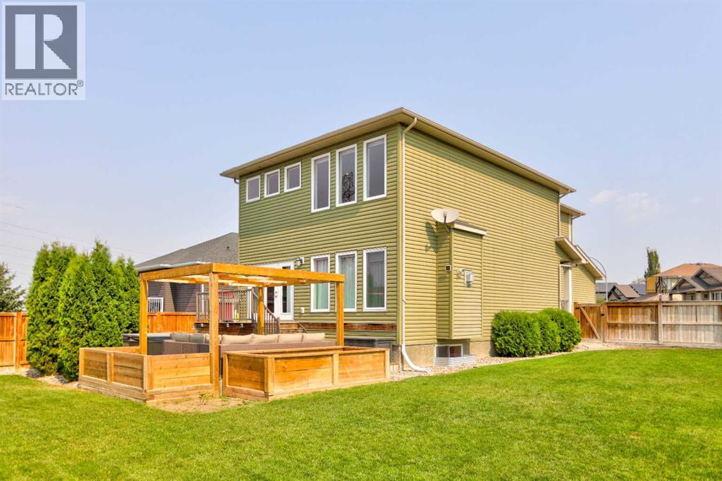 490 Mary Cameron Crescent N - Image 32