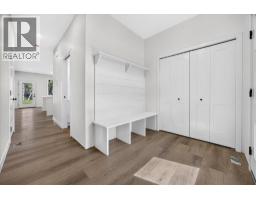 Foyer - 4 Valarosa Park, Didsbury, AB T0M0W0 Photo 6
