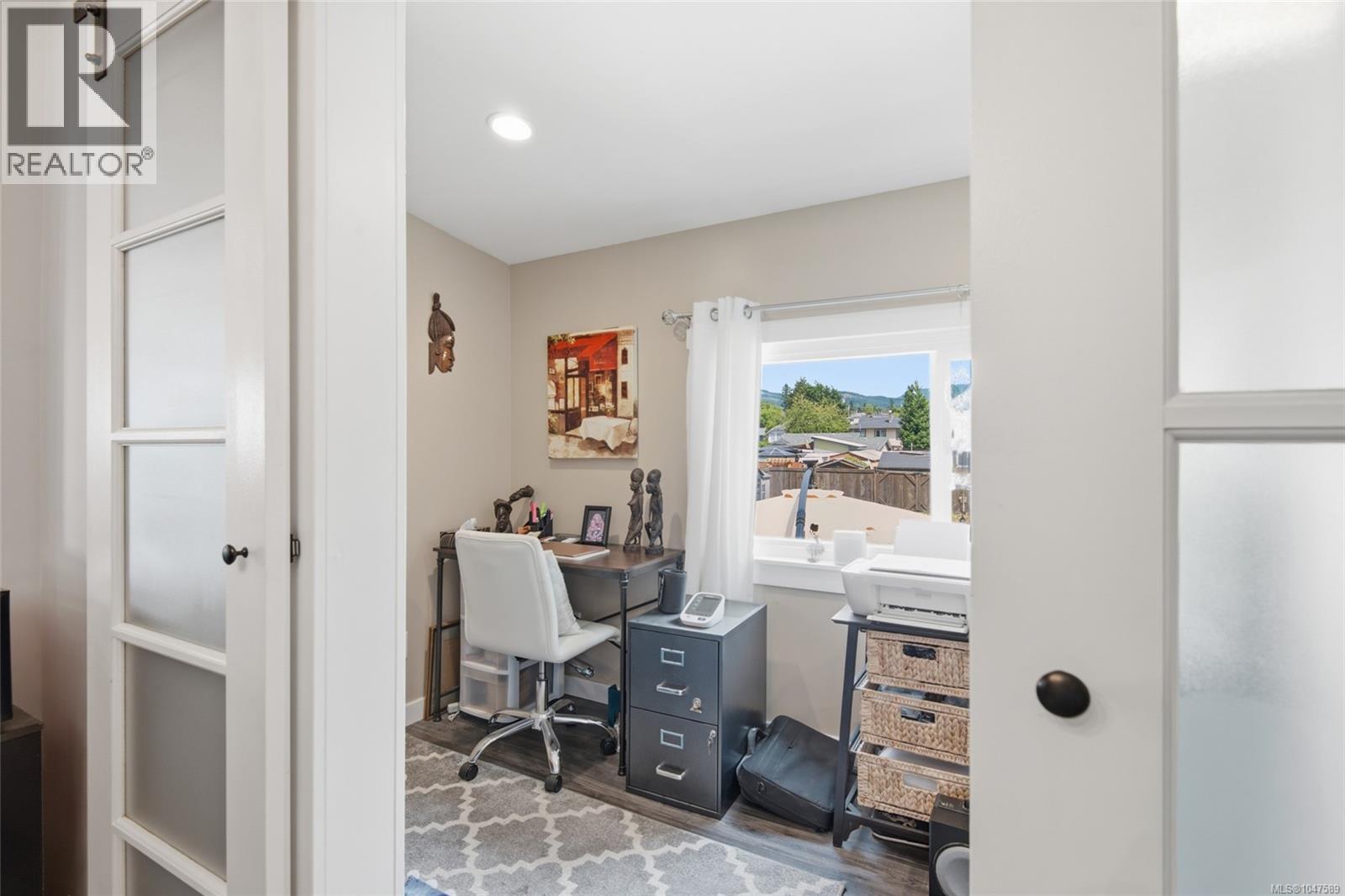 4853 Gertrude St - Image 17