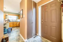 145 Edelweiss Crescent N, Winnipeg, MB R2G1Z3 Photo 8