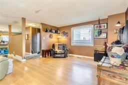 145 Edelweiss Crescent N, Winnipeg, MB R2G1Z3 Photo 9