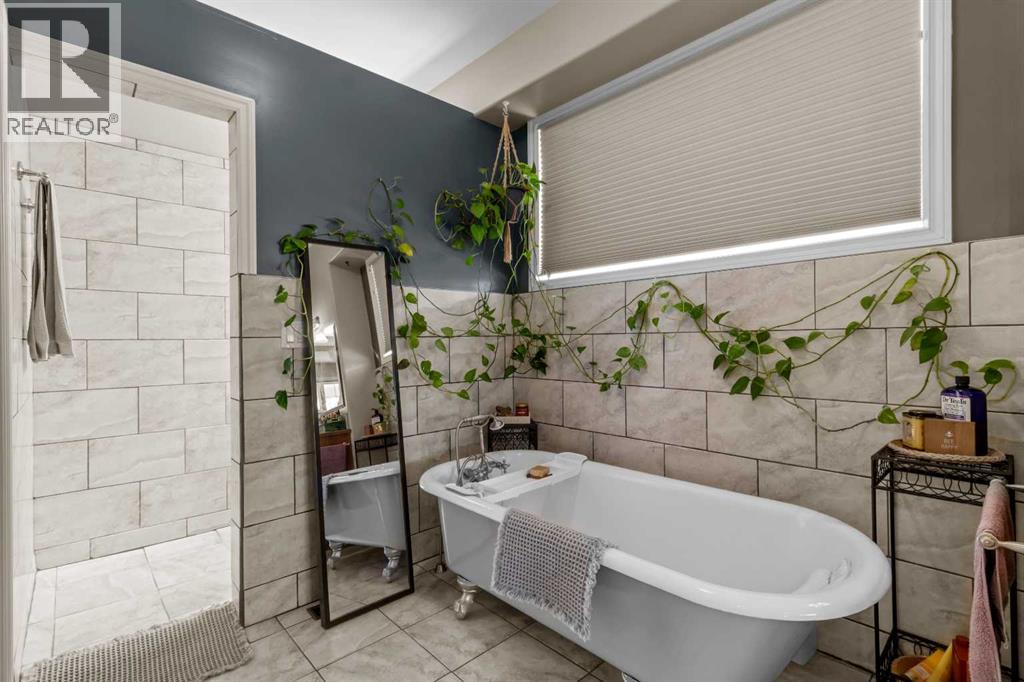5055 54 Street Close - Image 20