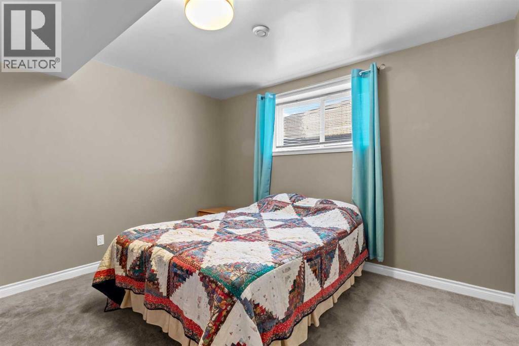5055 54 Street Close - Image 22