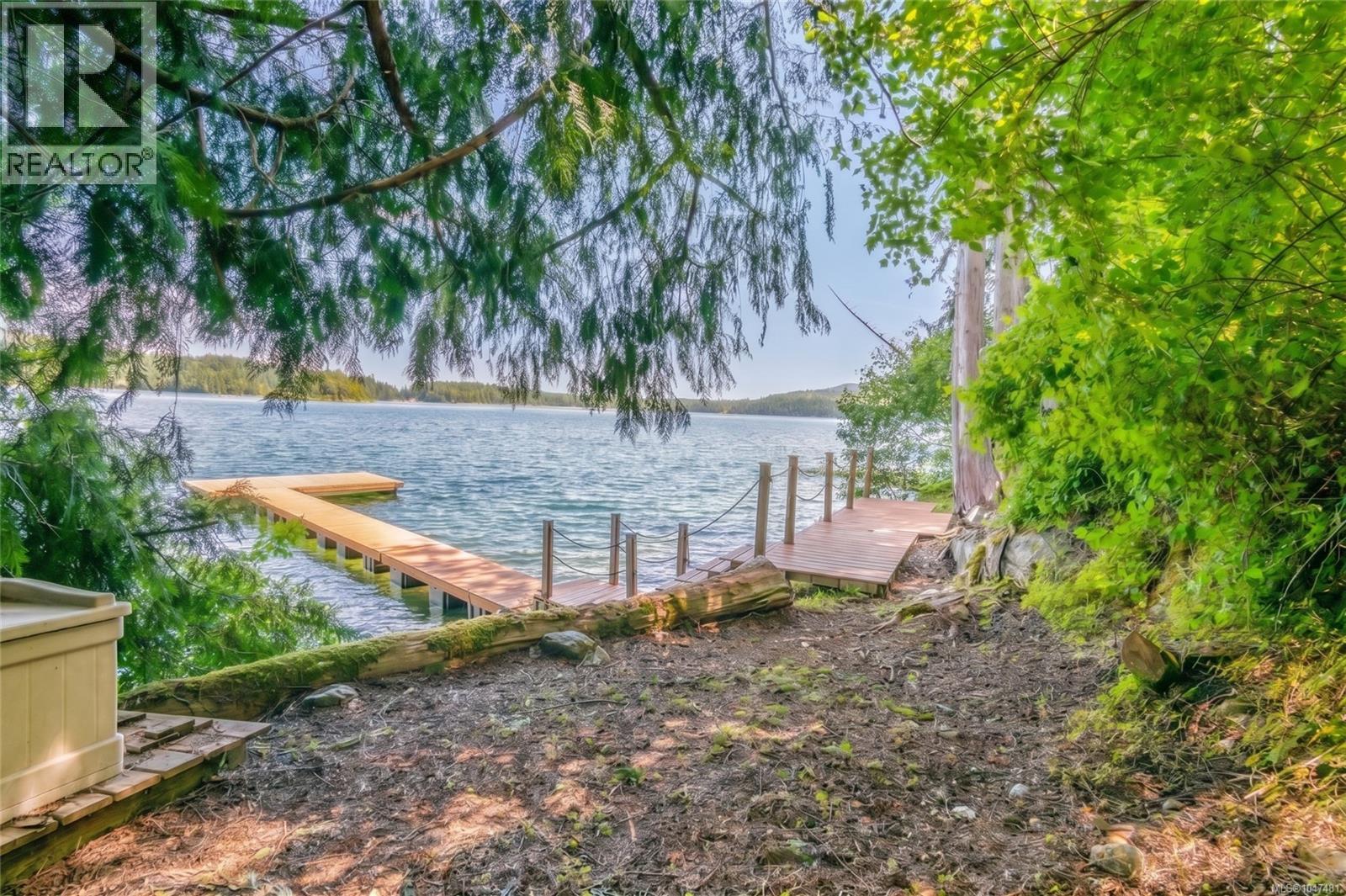 2270 South Lake Rd, Qualicum Beach