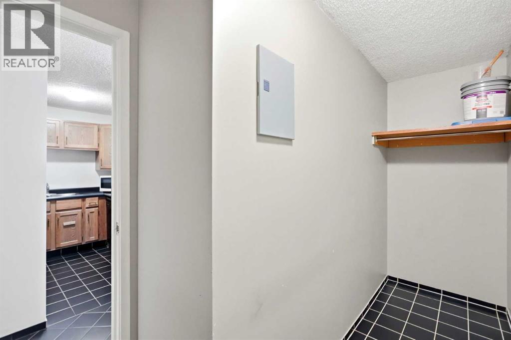 #710 8604 48 Avenue NW - 20