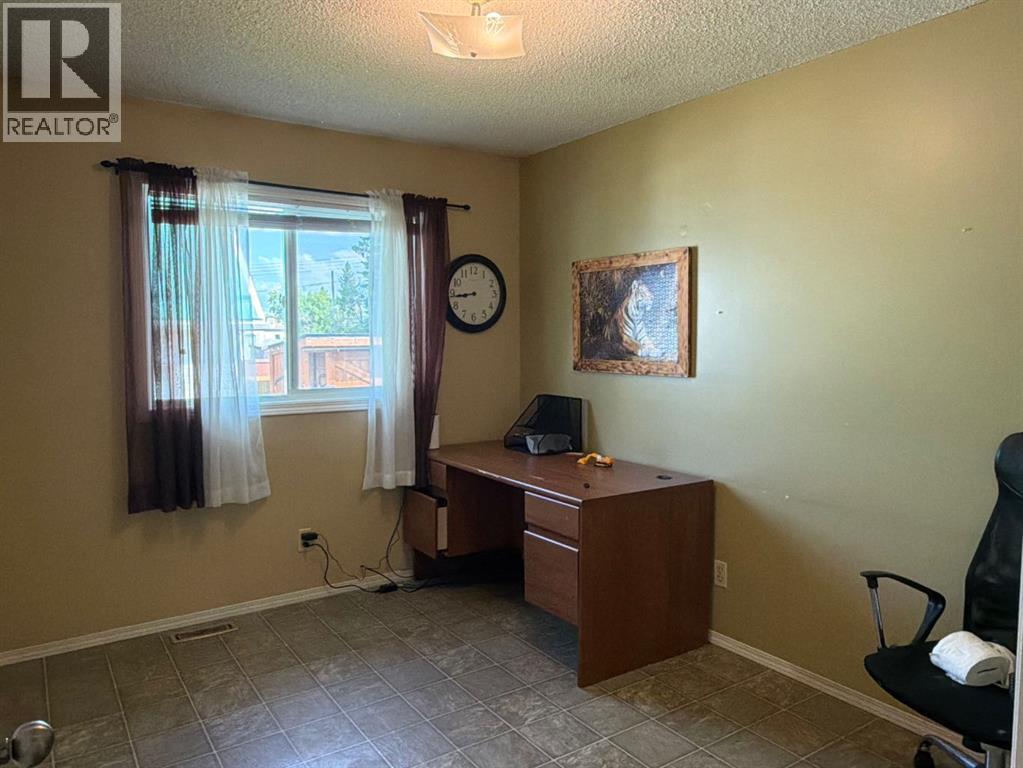 1009 Third Avenue - Image 21