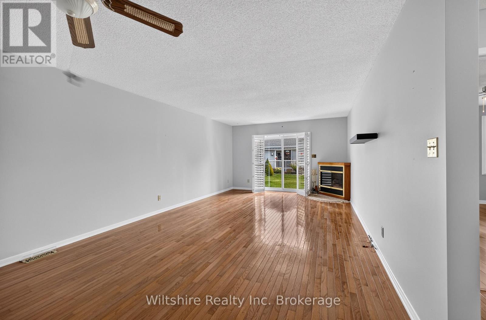 75 EDWIN CRESCENT - Image 15