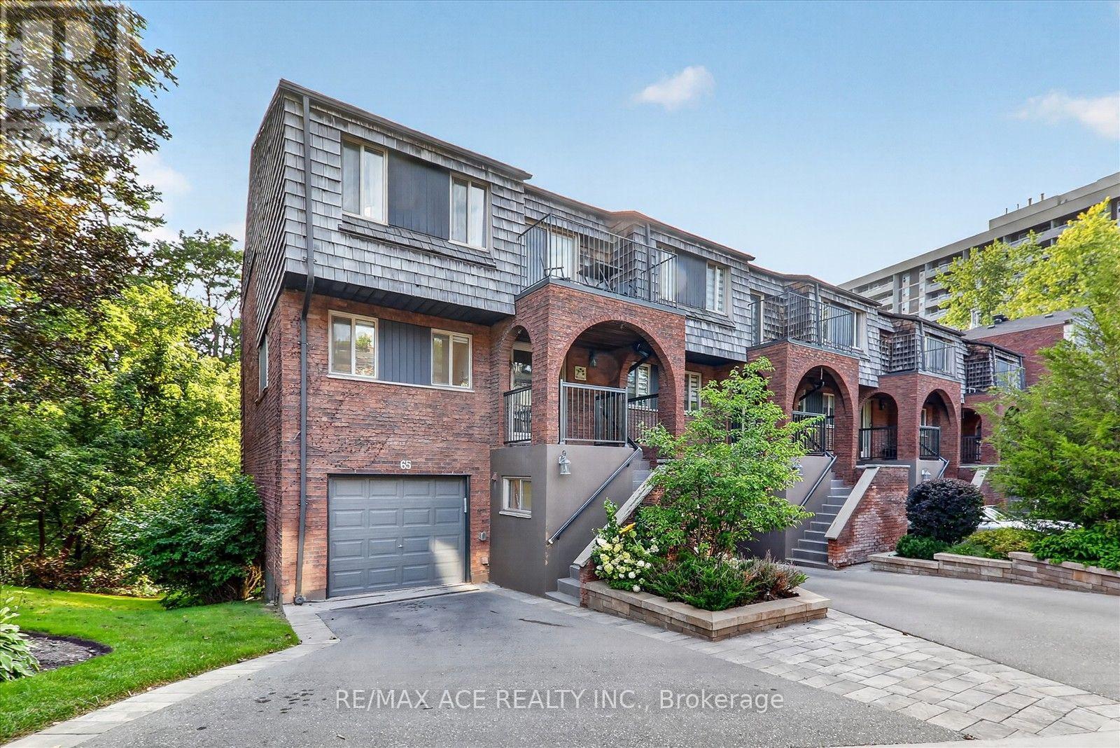 65 CRICKLEWOOD CRESCENT - 1