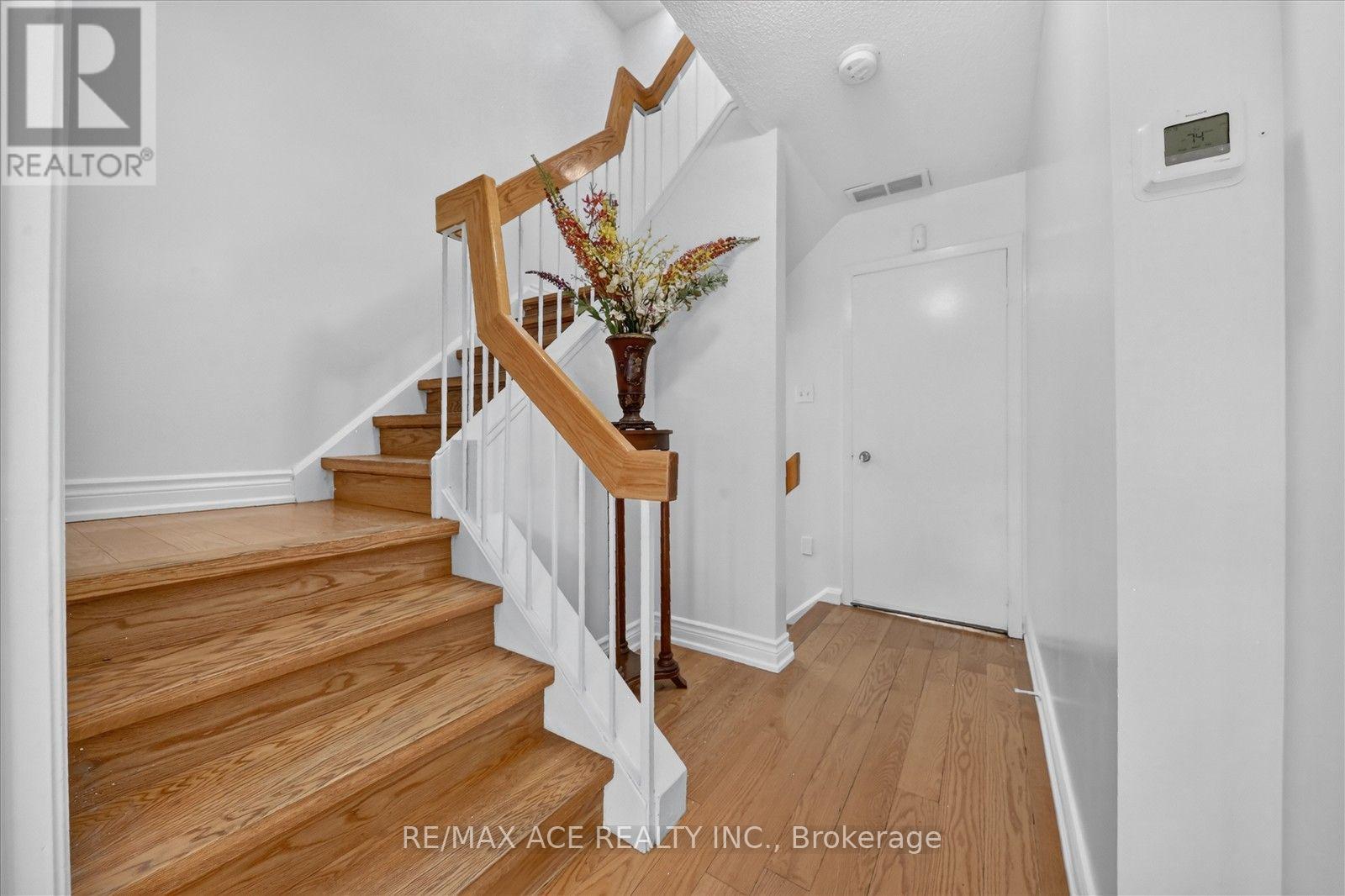 65 CRICKLEWOOD CRESCENT - Image 34