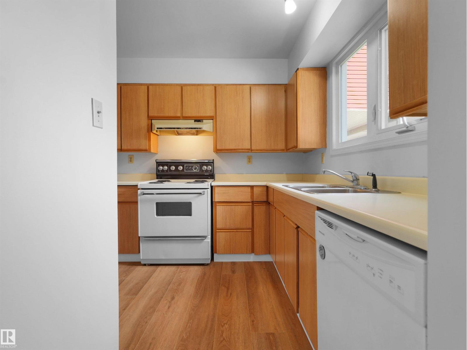 #50 1904 48 ST NW - 2
