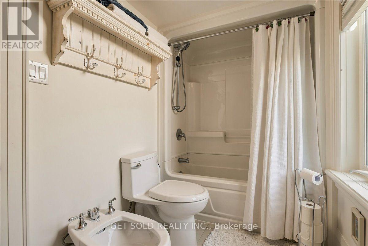118 W UNIT 2 - 2045 MUSKOKA ROAD - Image 35