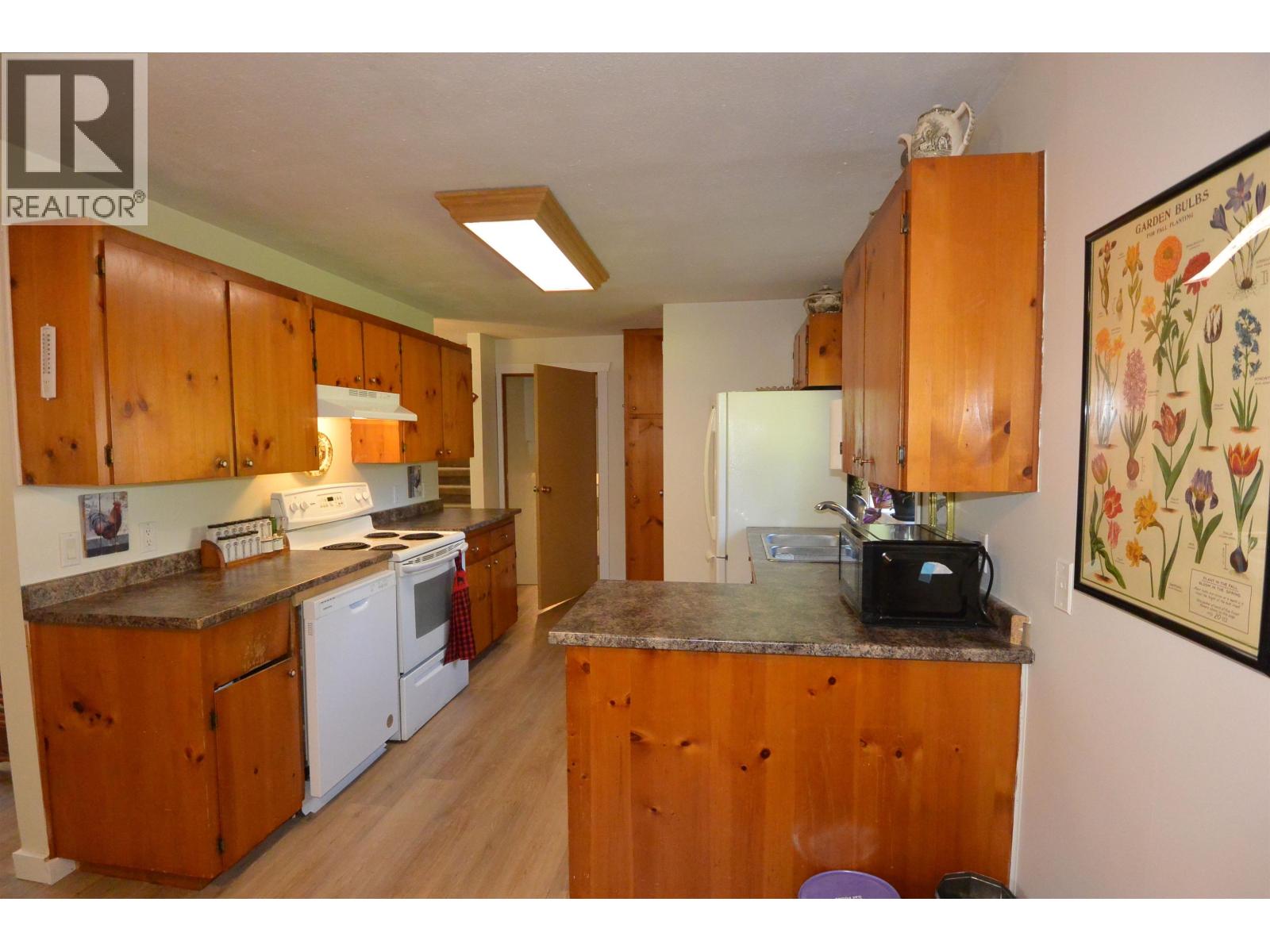 1555 ALDOUS STREET - 9