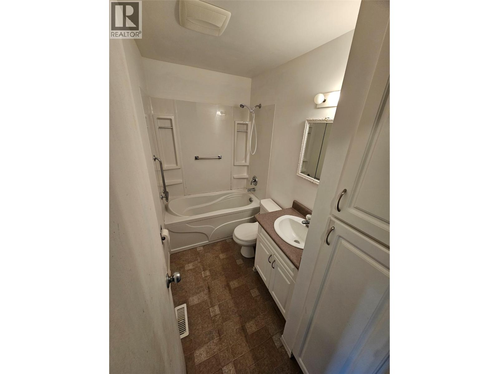 915 Dogwood Street - 14
