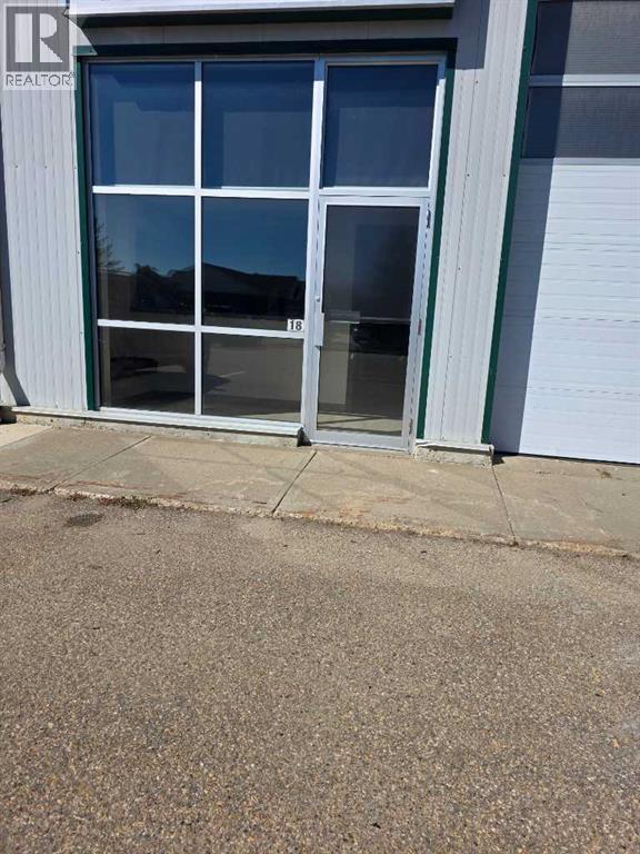 18, 7102 52, Lacombe — property photo 2