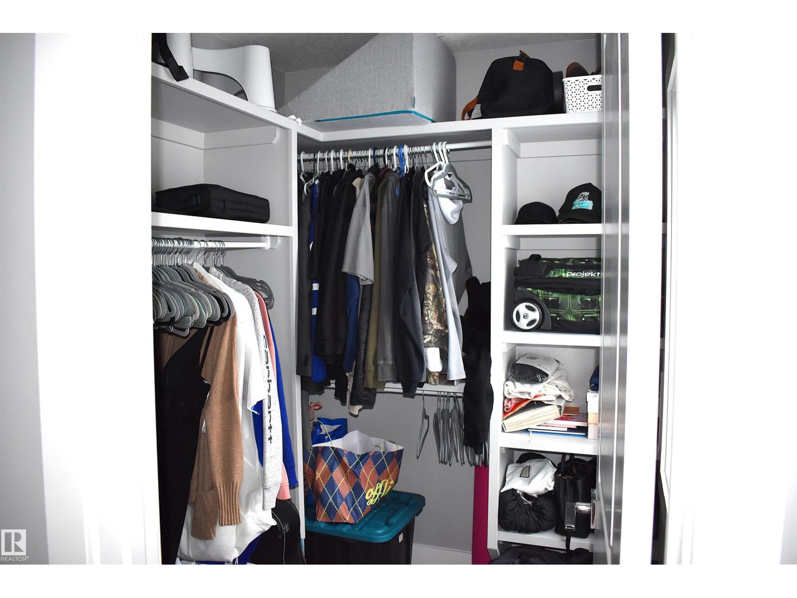 10510 153 ST NW - 14