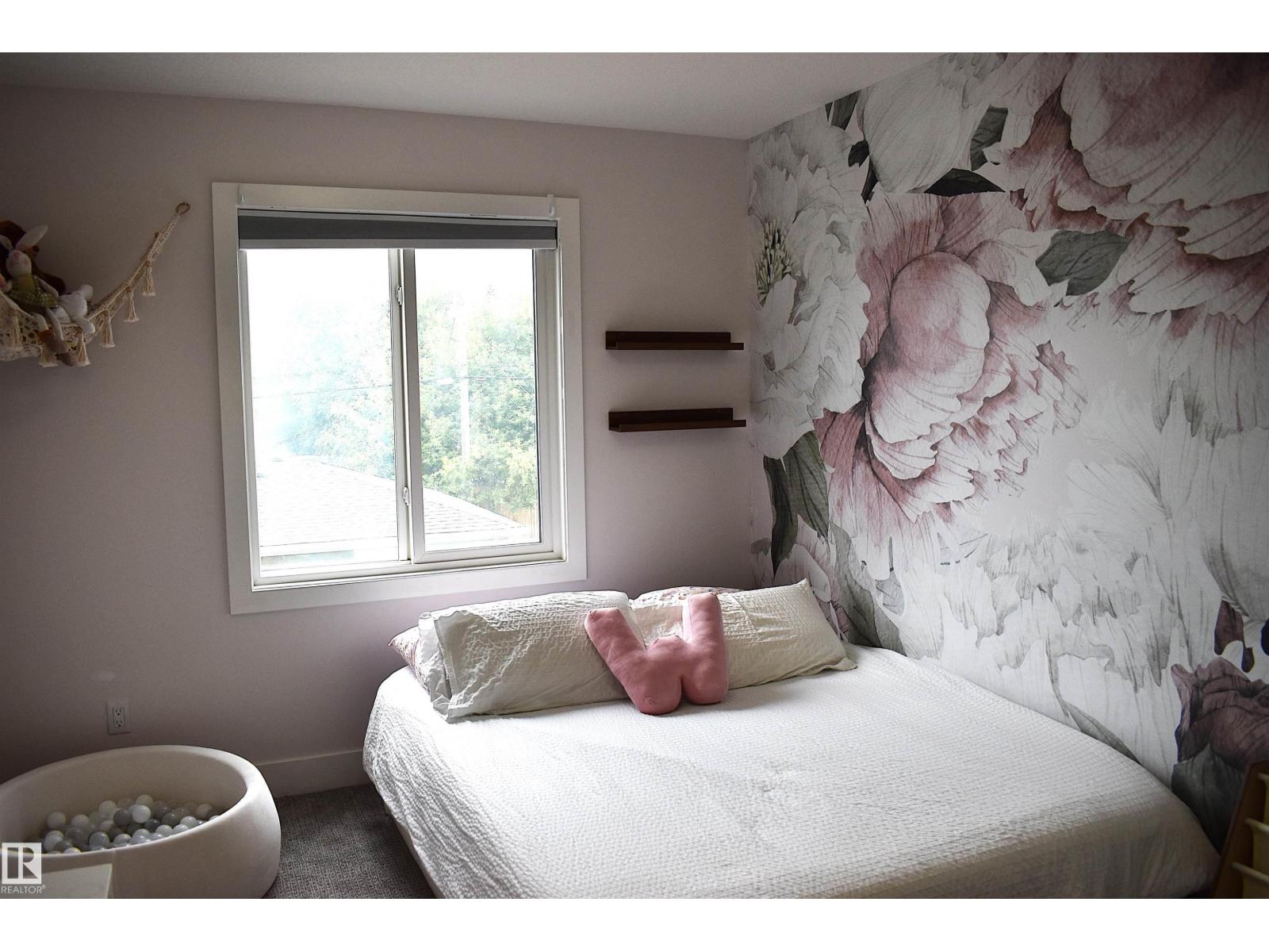 10510 153 ST NW - 17