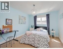 Living room - 1865 Highland Ridge Rd, Shawnigan Lake, BC V8H2H9 Photo 17