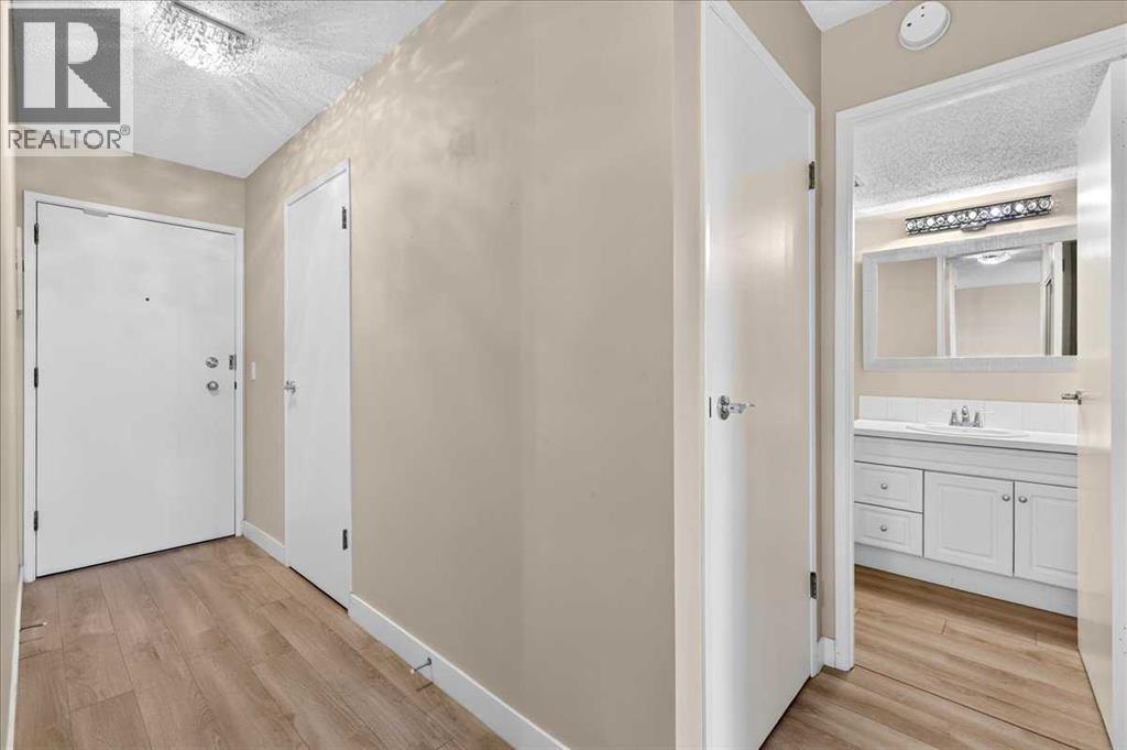 #306 521 57 Avenue SW - 3