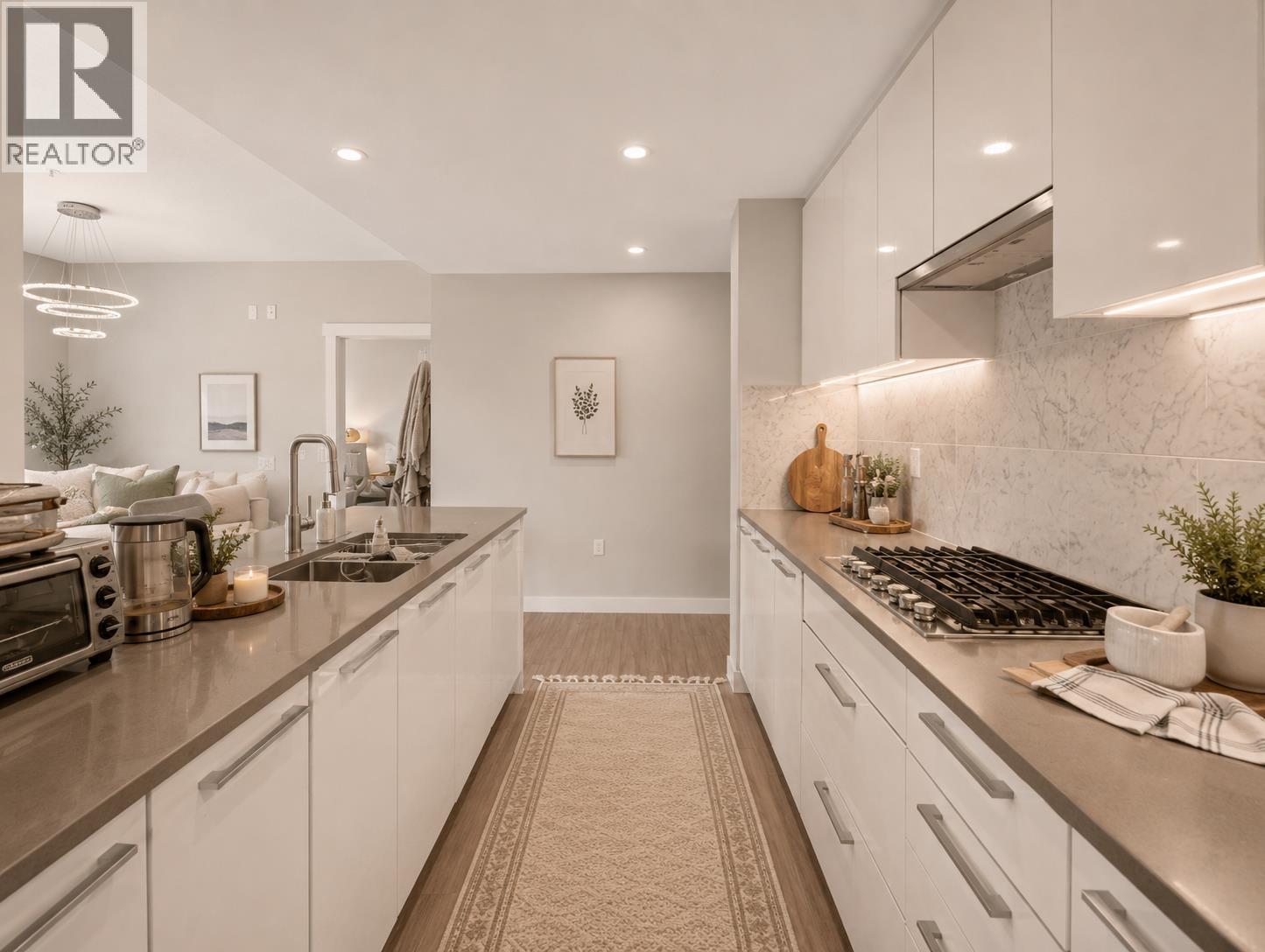 205 2663 LIBRARY LANE, North Vancouver
