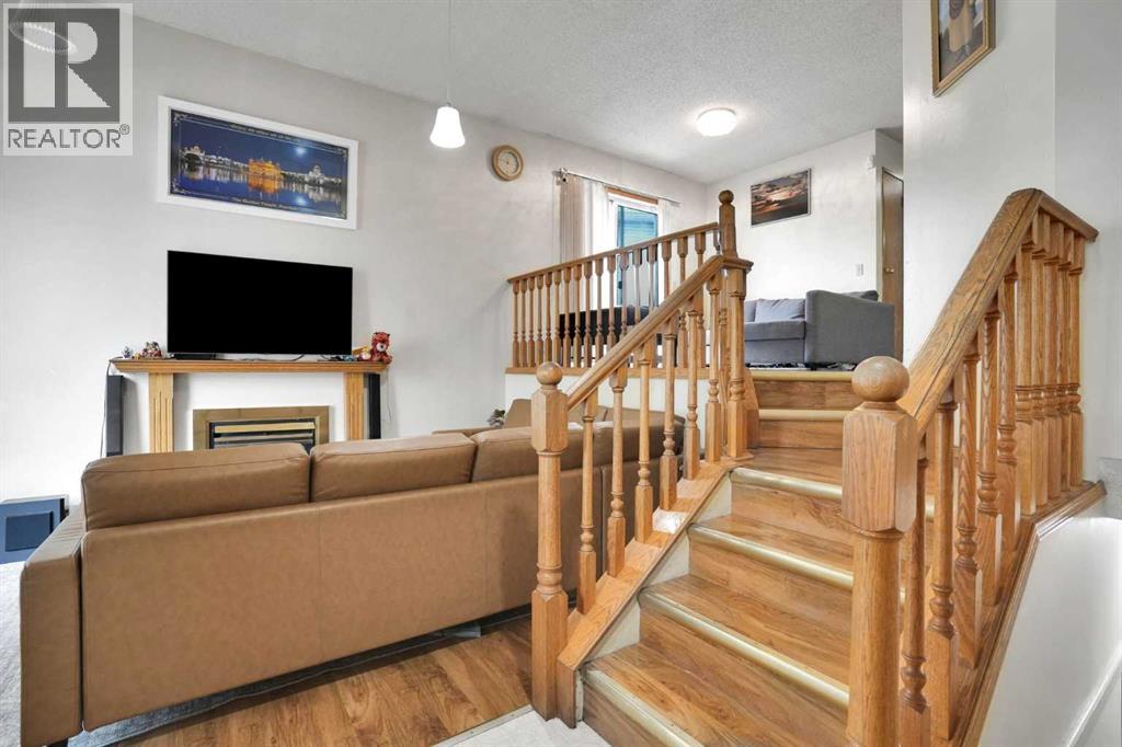 28 Martinridge Road NE - Image 8