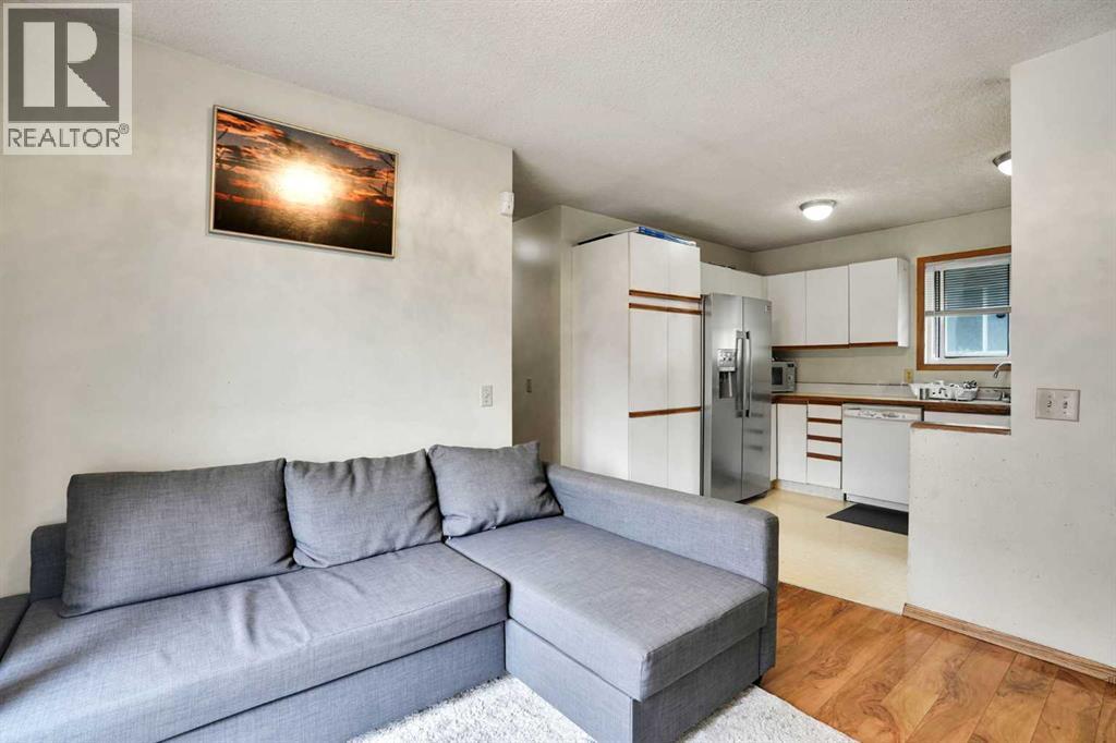 28 Martinridge Road NE - 12
